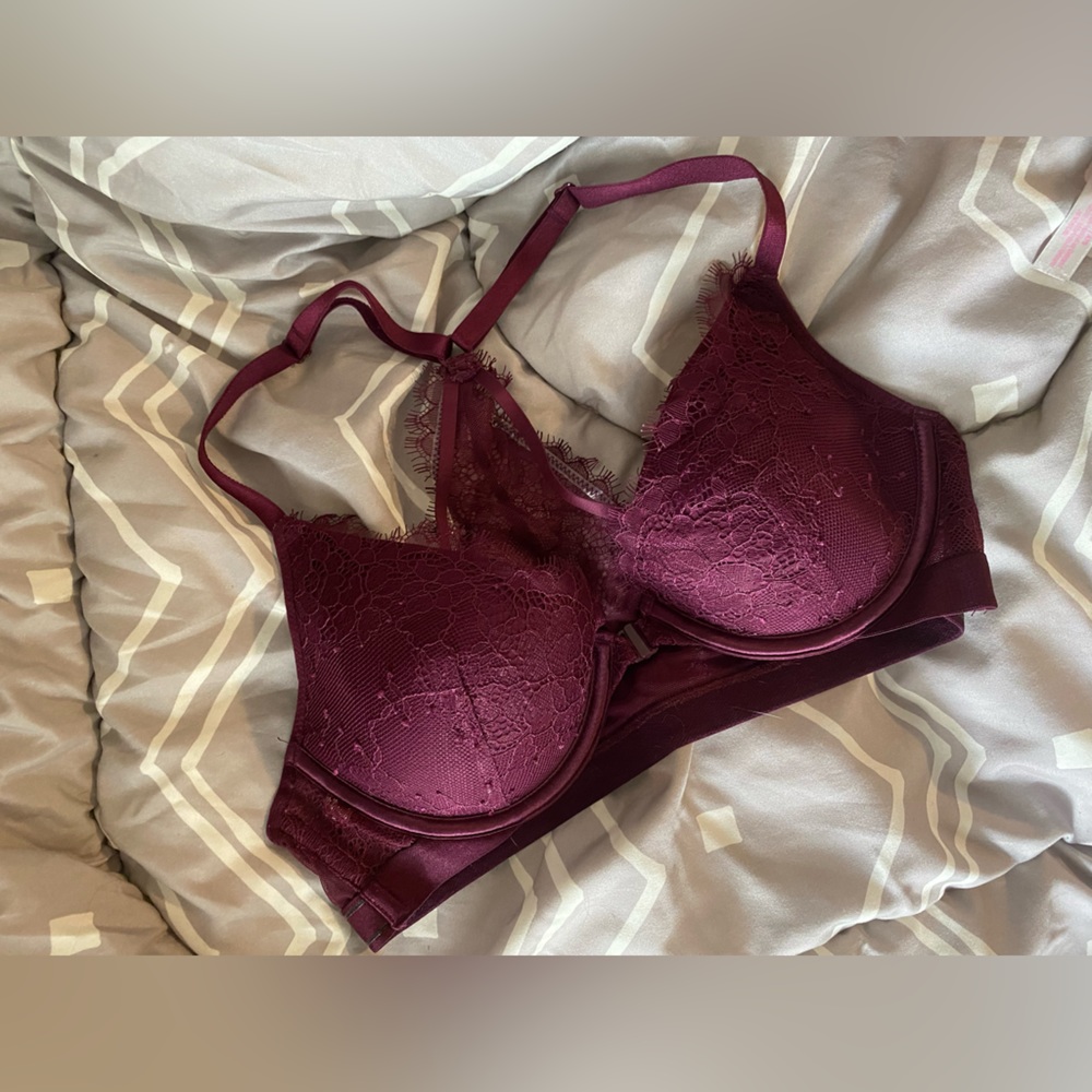 Victoria’s Secret Underwire Bra